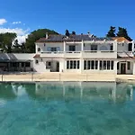 Grand Tamaris Hosting